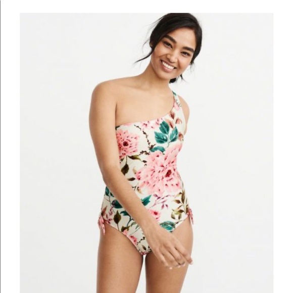 Swimsuit - Picture 2 of 2